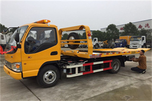 临潼区哪里有拖车服务